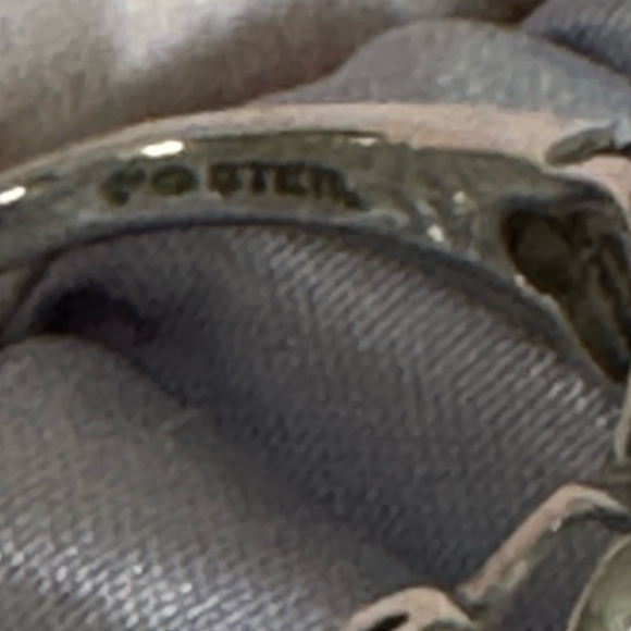 Elegant 925 Sterling Silver and genuine Amethyst heart ring. - Picture 13 of 15